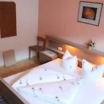 Guest house Schwemberger Ohne Fruehstueck 3*