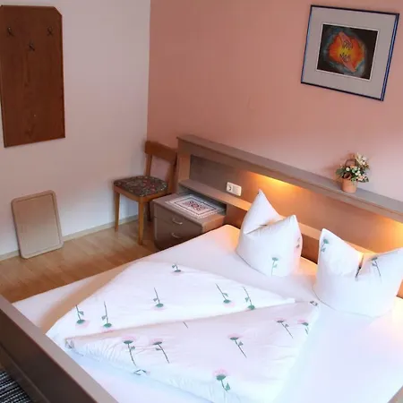 Pensión Schwemberger Ohne Frühstück 3*