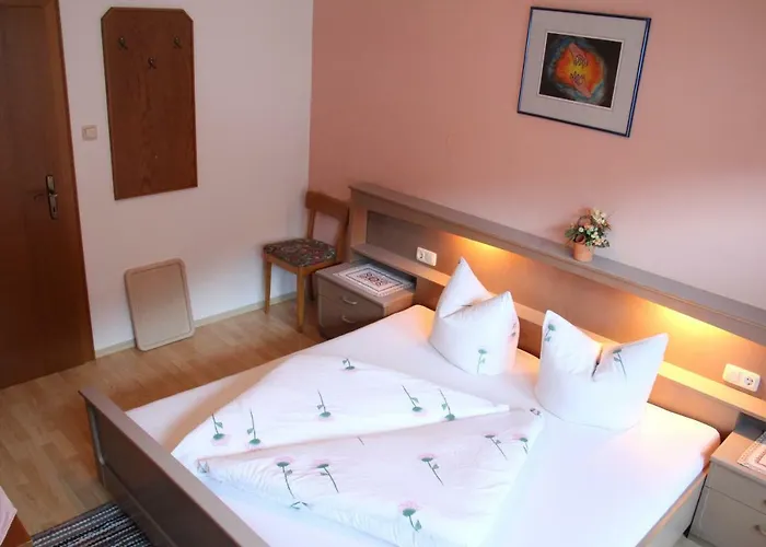 Pensión Schwemberger Ohne Frühstück 3*